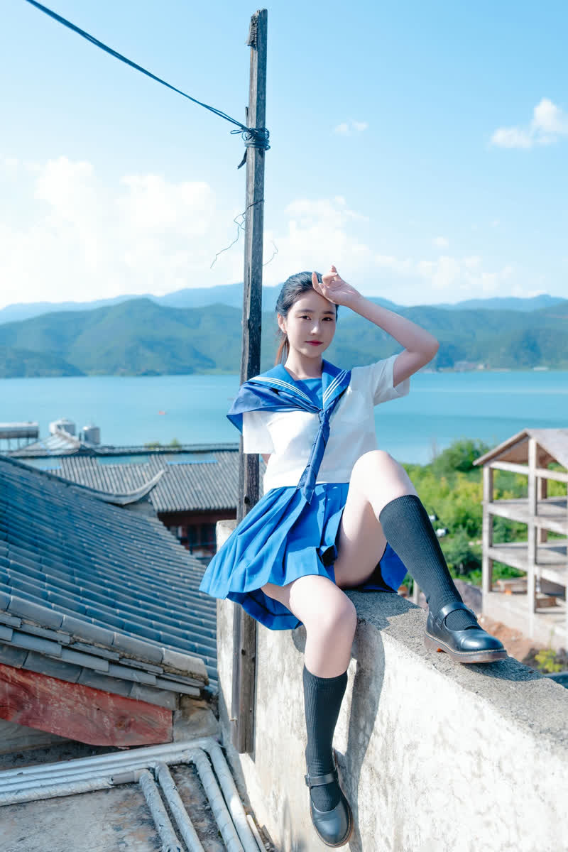 气质美乳女菩萨｜年年Nnian🕊️制服露出《泡沫之夏JK》 第 14 张