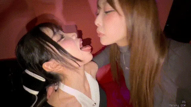Myfans ｜2男2女说好的喝酒小聚~结果都喝醉了进入了色情模式~交换4P激烈啪啪